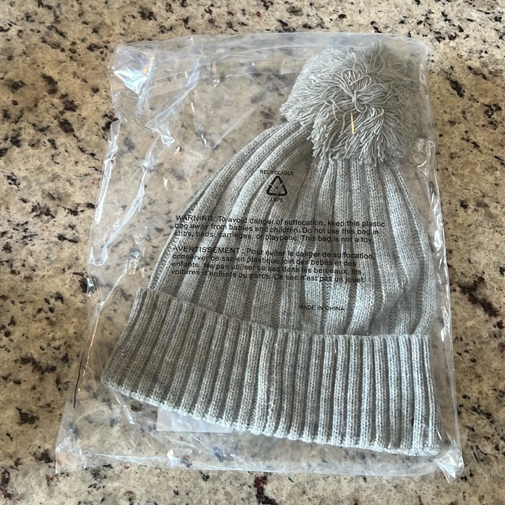 New - Michael Kors Grey Beanie with Pom-Pom - Picture 4 of 4